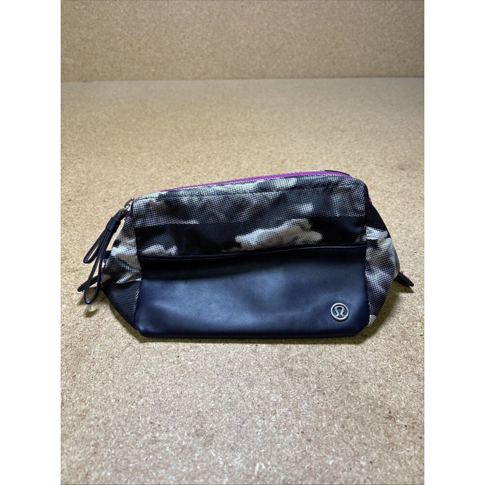 Lululemon Mind & Body Kit Cosmetic Bag Make Up Pouch Travel